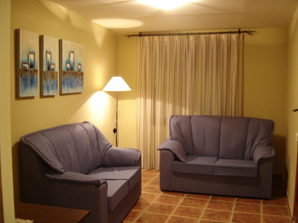 Hostal Casa Laure Y Mª Jose Arens de Lledo Esterno foto