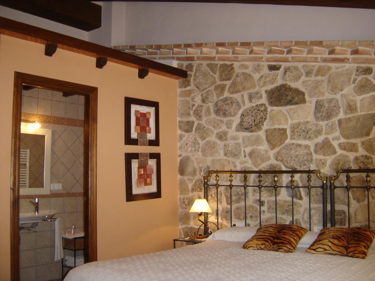 Hostal Casa Laure Y Mª Jose Arens de Lledo Esterno foto